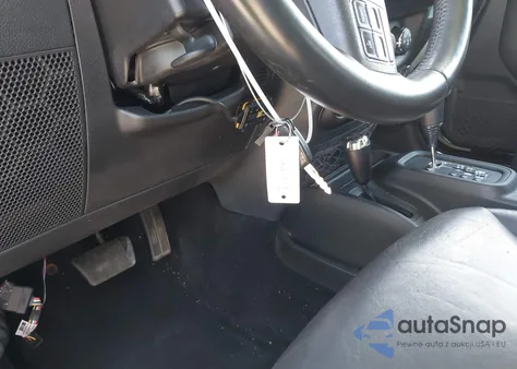 2017 Jeep Wrangler Unlimited Sahara z USA, uszkodzony, nr VIN 1C4BJWEG2HL736673